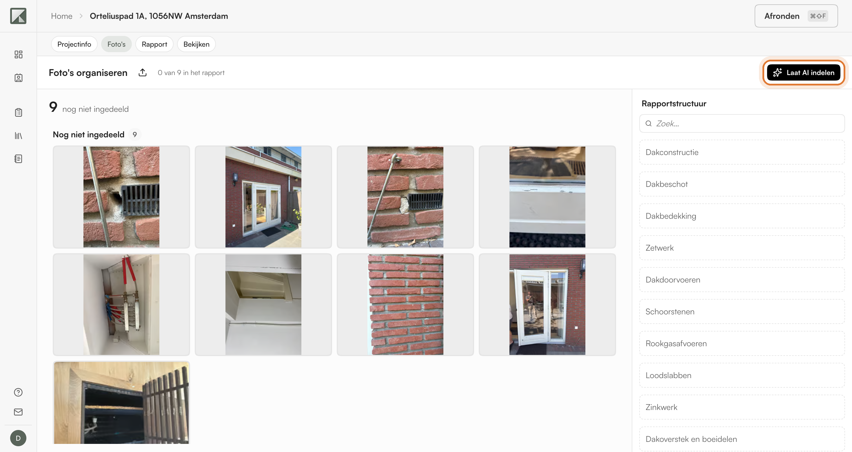 Nine photos under Nog niet ingedeeld, with the report structure on the right to drag them onto